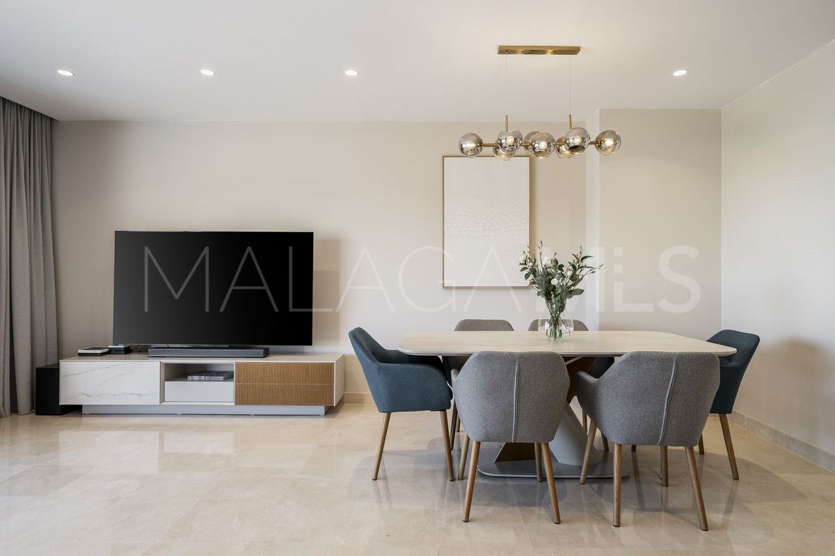 Apartamento with 3 bedrooms a la venta in Estepona
