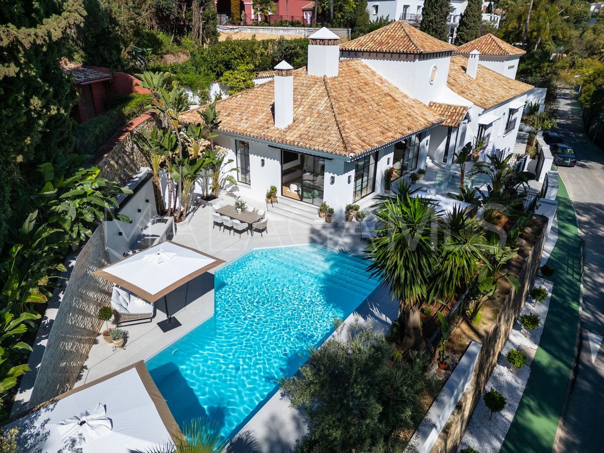 Se vende villa in Benahavis with 5 bedrooms