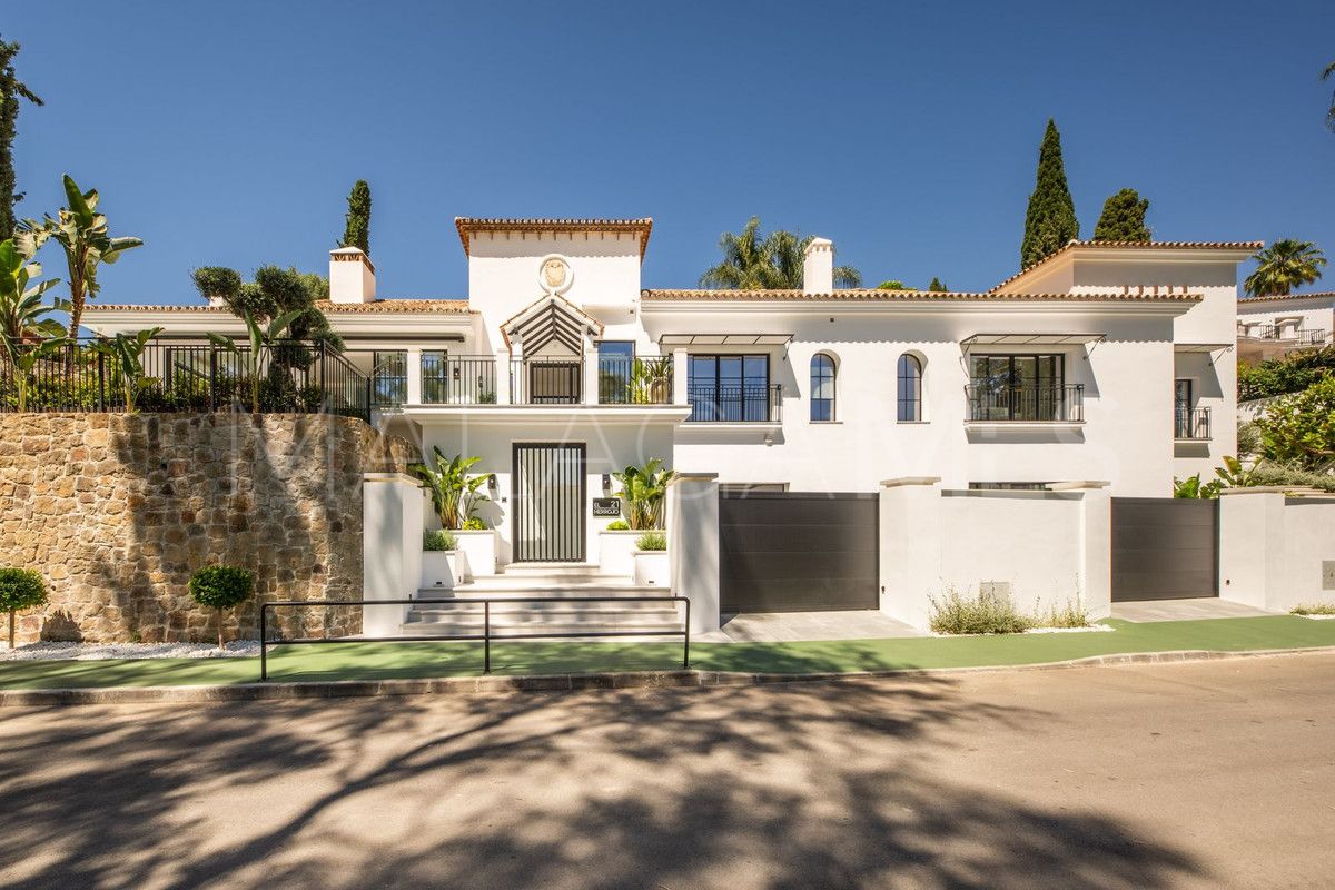 Se vende villa in Benahavis with 5 bedrooms