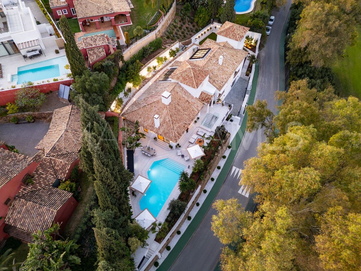 Se vende villa in Benahavis with 5 bedrooms