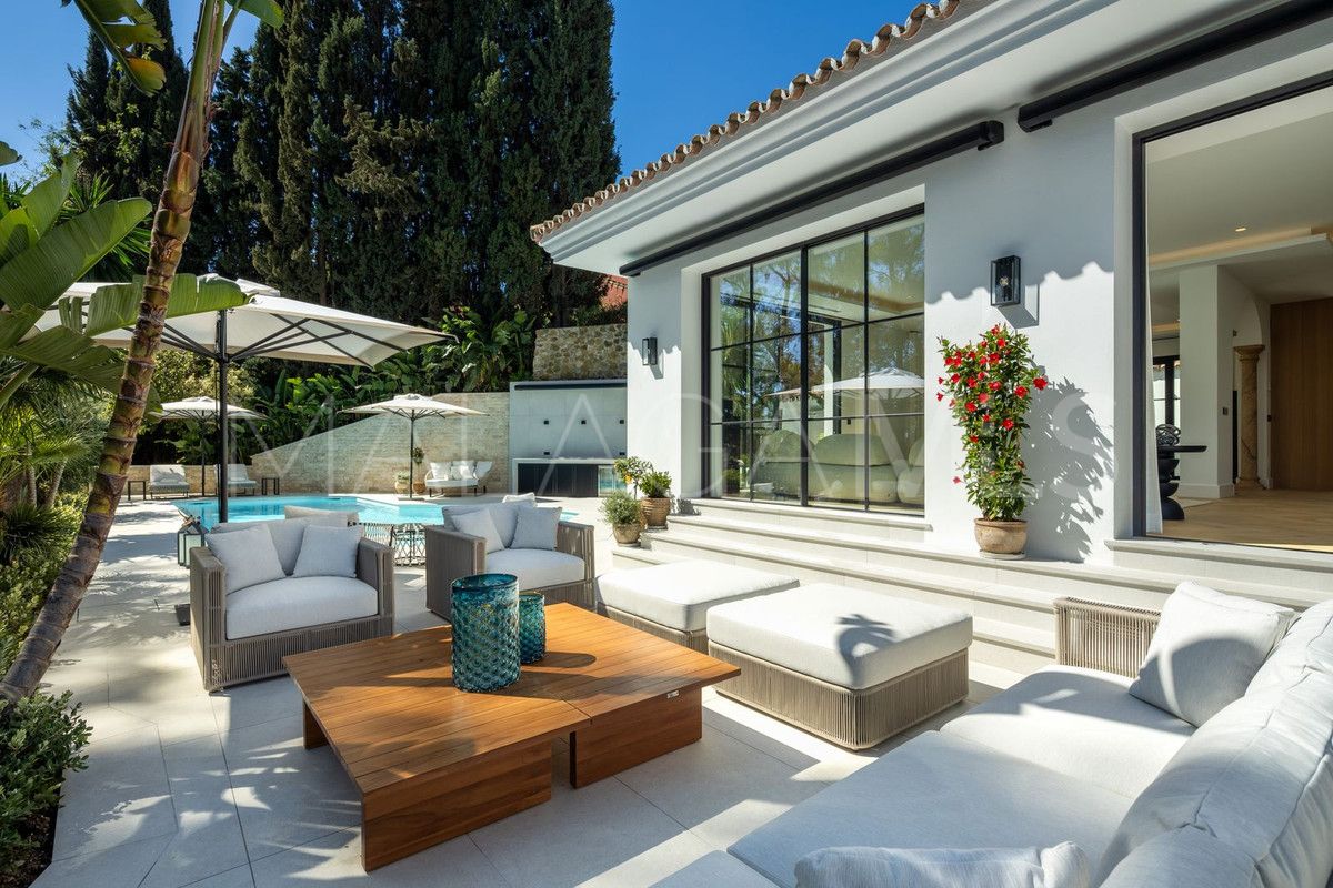 Se vende villa in Benahavis with 5 bedrooms