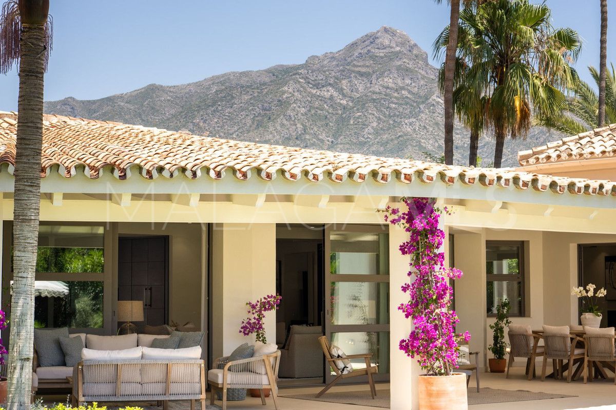 Nueva Andalucia 5 bedrooms villa for sale