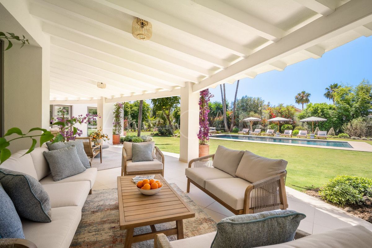 Nueva Andalucia 5 bedrooms villa for sale