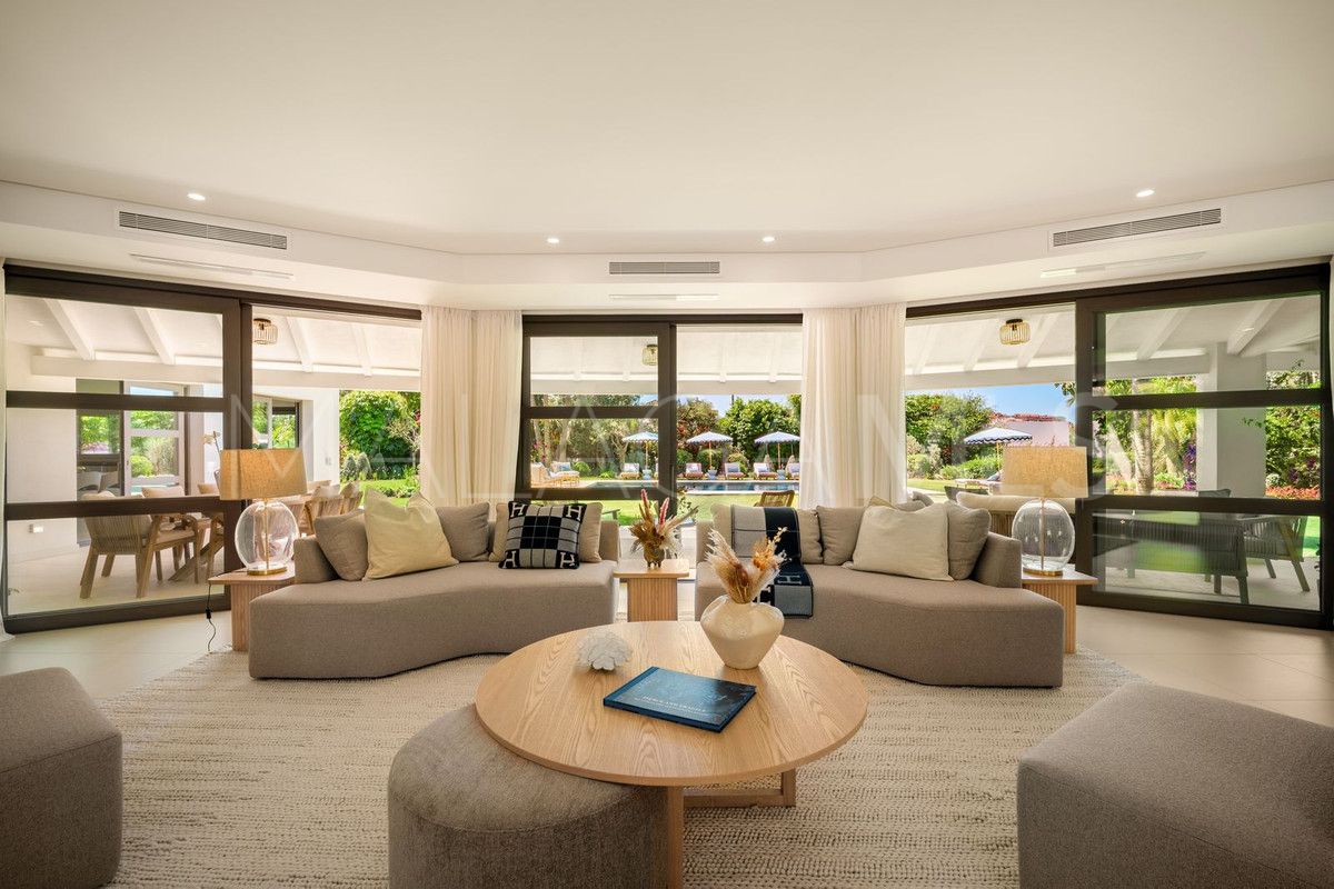 Nueva Andalucia 5 bedrooms villa for sale