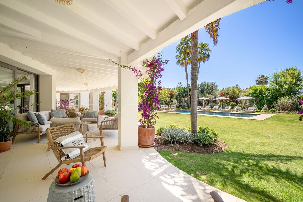 Nueva Andalucia 5 bedrooms villa for sale