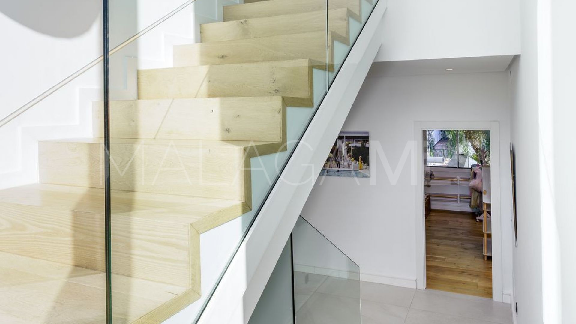 Villa for sale in Nueva Andalucia