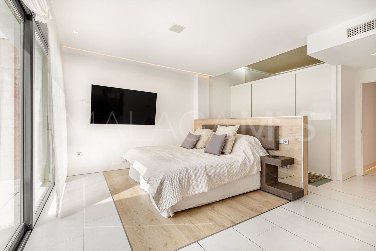 Appartement rez de chaussée for sale in Gray D'Albion