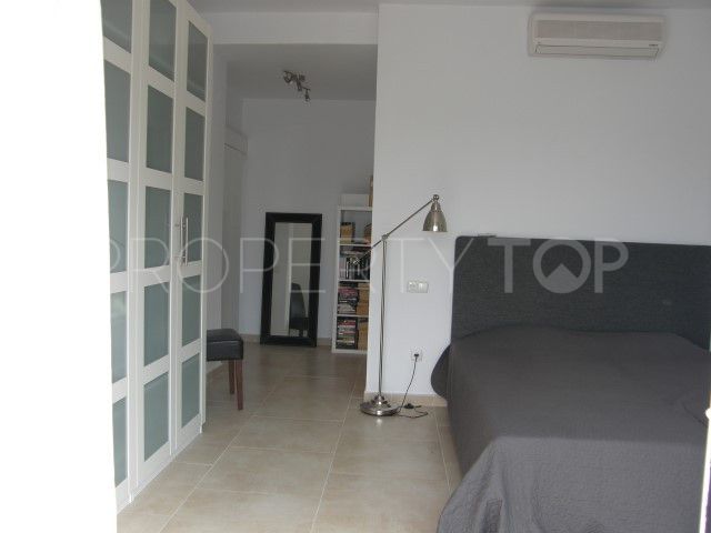 Ground floor apartment for sale in Nueva Andalucia with 3 bedrooms