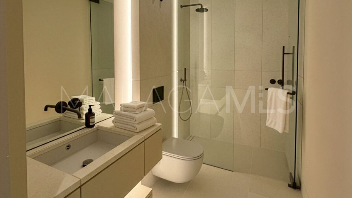 For sale ground floor apartment with 4 bedrooms in Marbella City