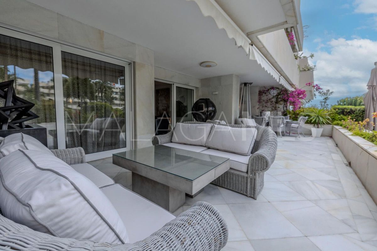 3 bedrooms ground floor apartment in Marbella - Puerto Banus for sale