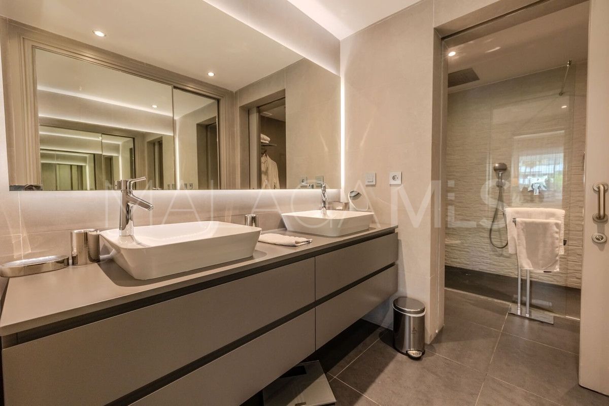 3 bedrooms ground floor apartment in Marbella - Puerto Banus for sale