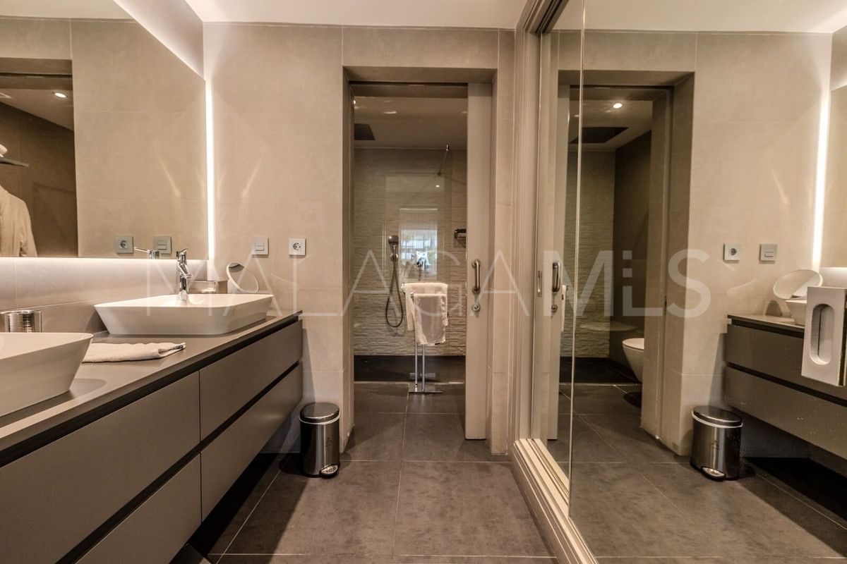 3 bedrooms ground floor apartment in Marbella - Puerto Banus for sale