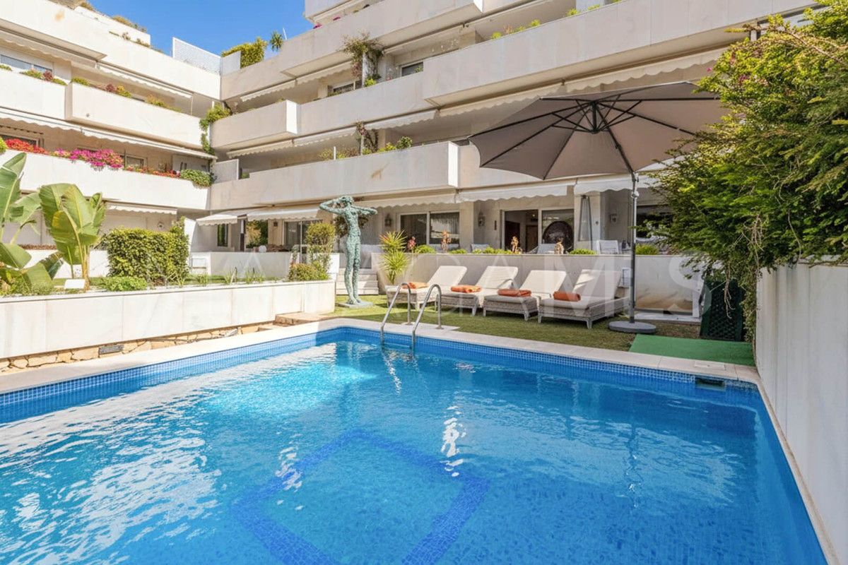 3 bedrooms ground floor apartment in Marbella - Puerto Banus for sale