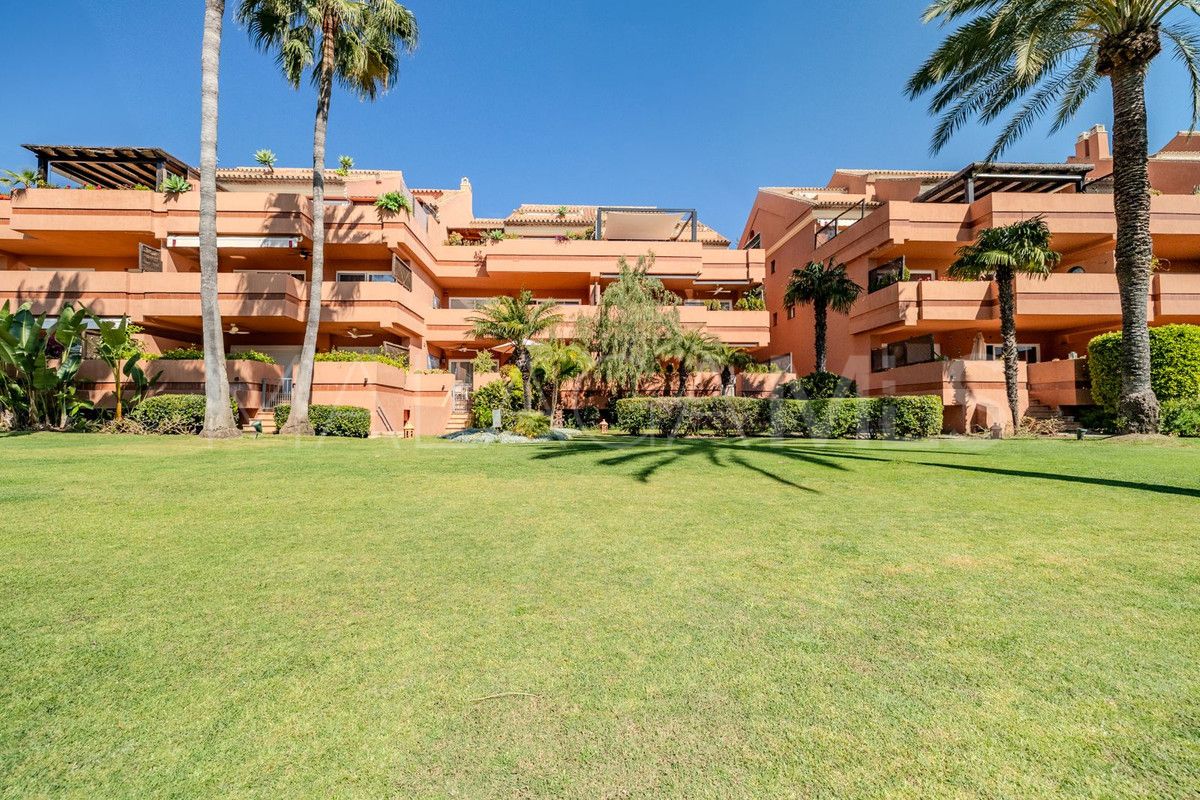 For sale Marbella - Puerto Banus 2 bedrooms ground floor apartment