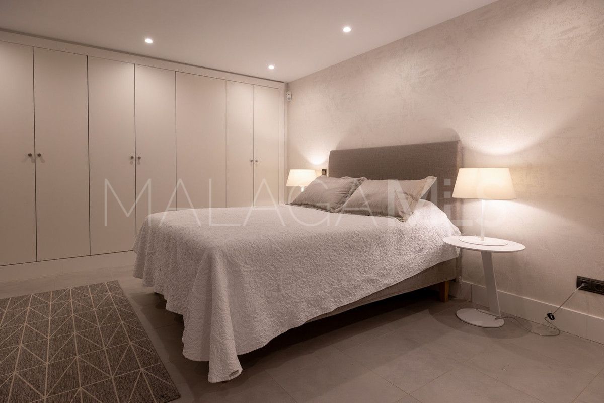 Villa for sale in Selwo