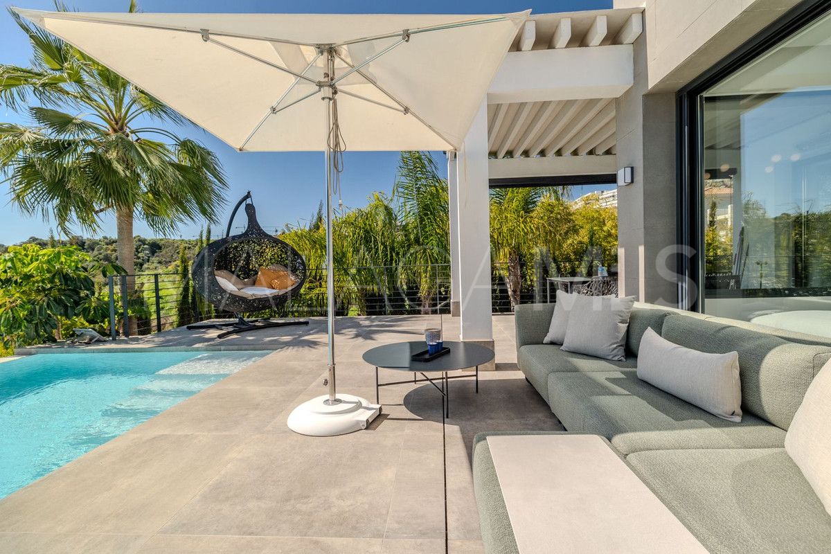 Villa for sale in Selwo