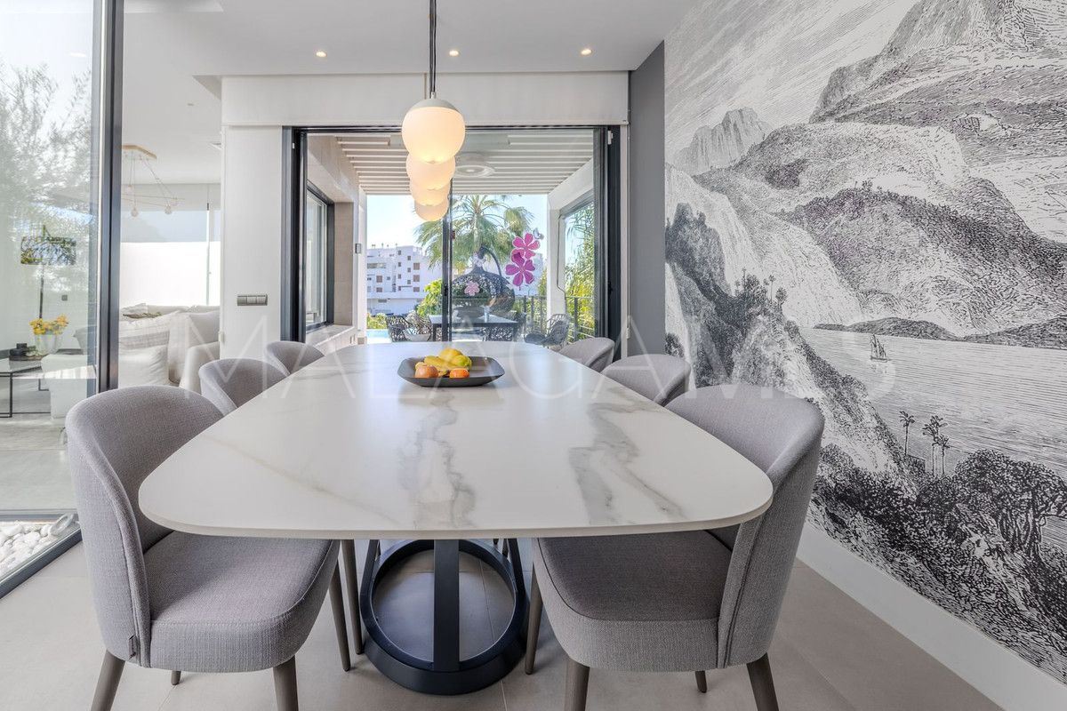 Villa for sale in Selwo