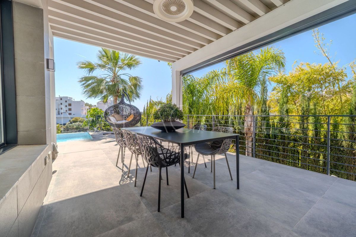 Villa for sale in Selwo