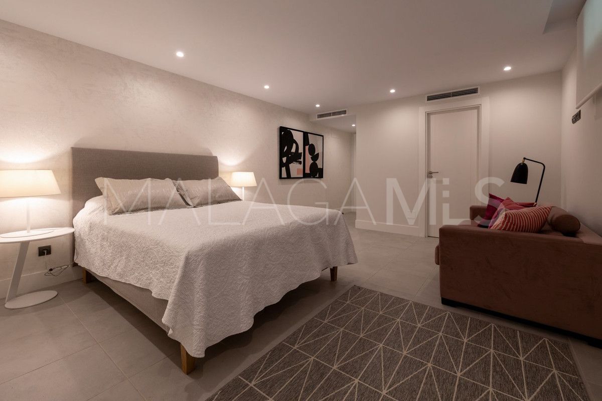 Villa for sale in Selwo