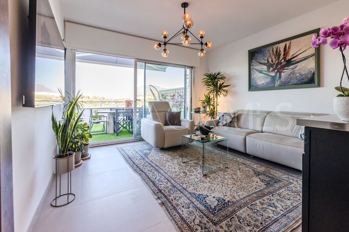 For sale 2 bedrooms penthouse in New Golden Mile