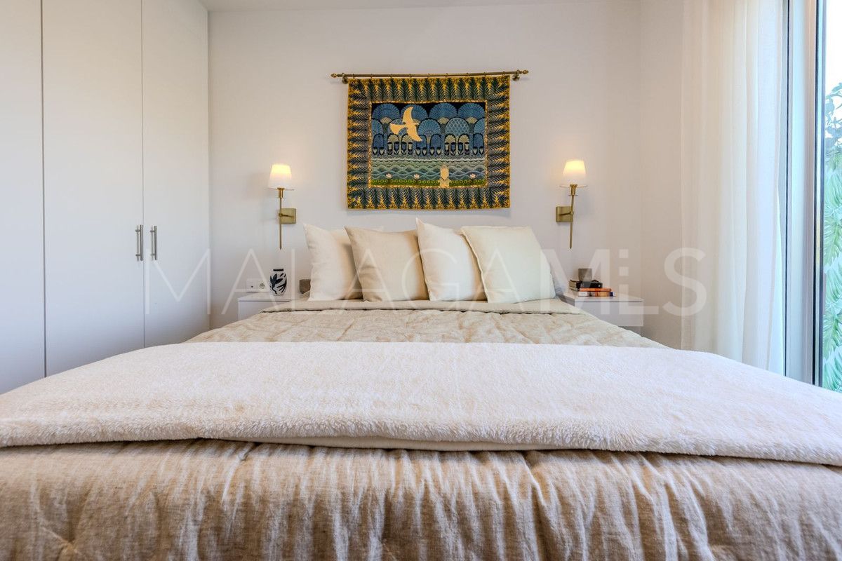 For sale 2 bedrooms penthouse in New Golden Mile