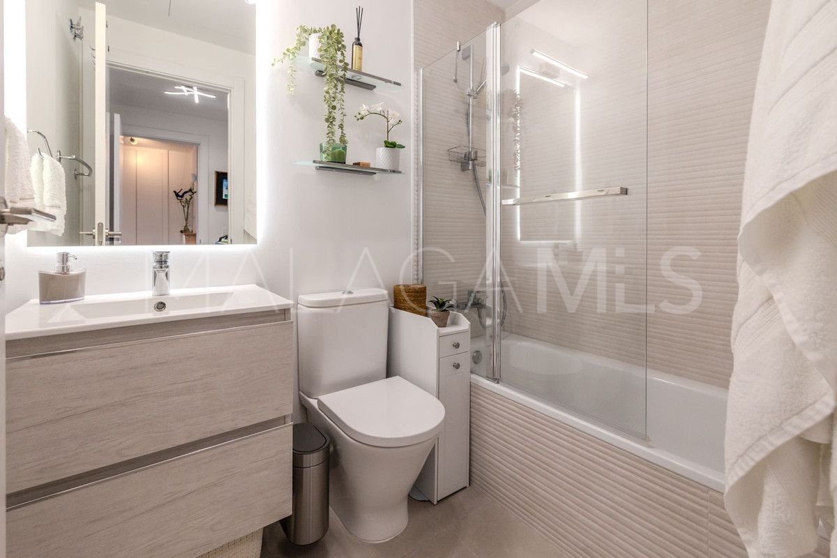 For sale 2 bedrooms penthouse in New Golden Mile