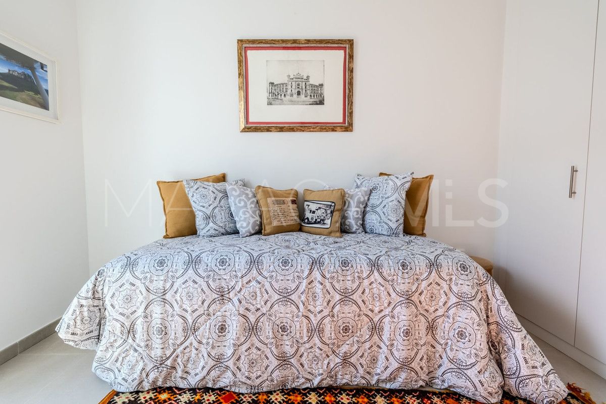 For sale 2 bedrooms penthouse in New Golden Mile