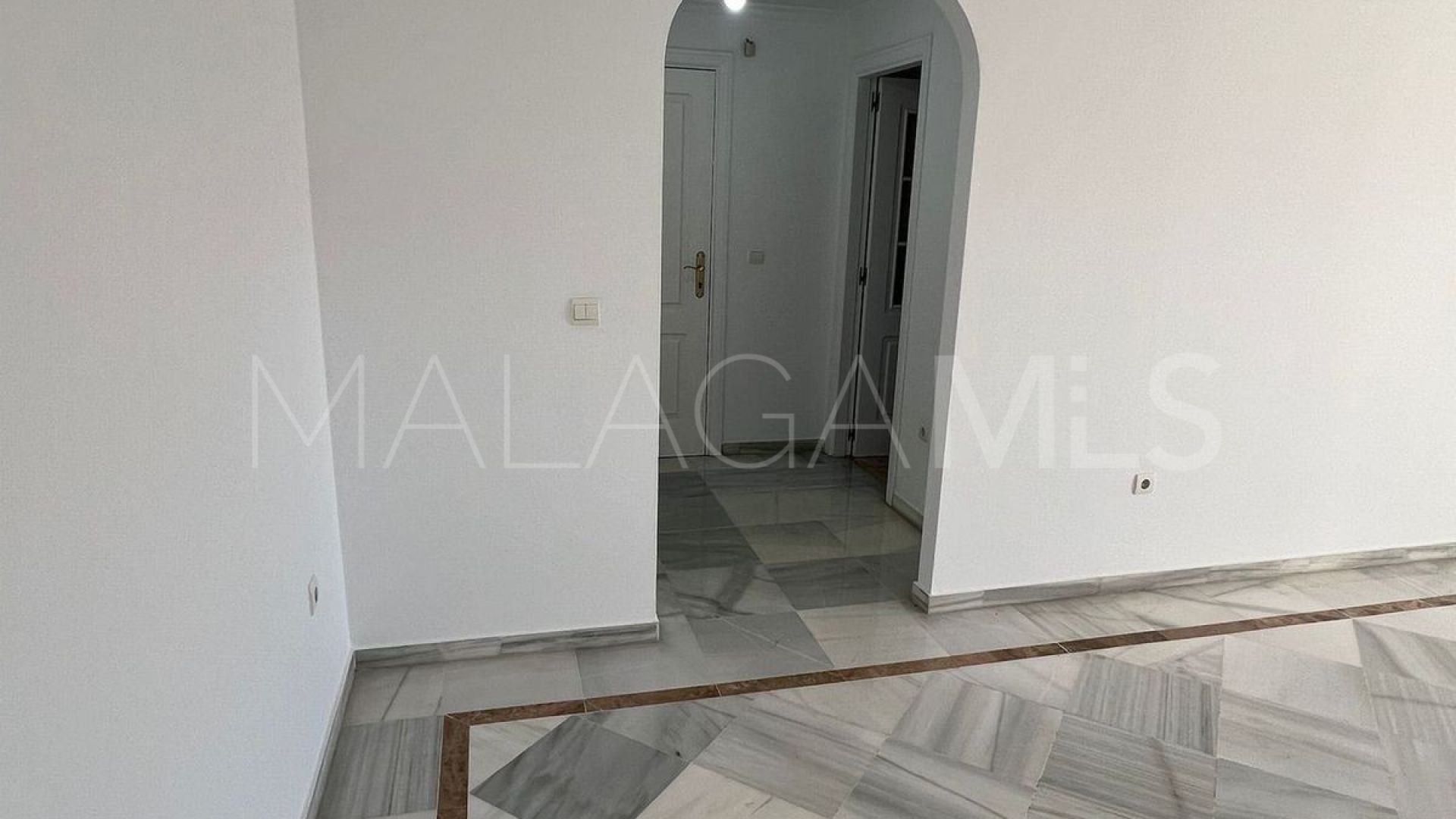 Erdgeschosswohnung for sale in Nueva Andalucia