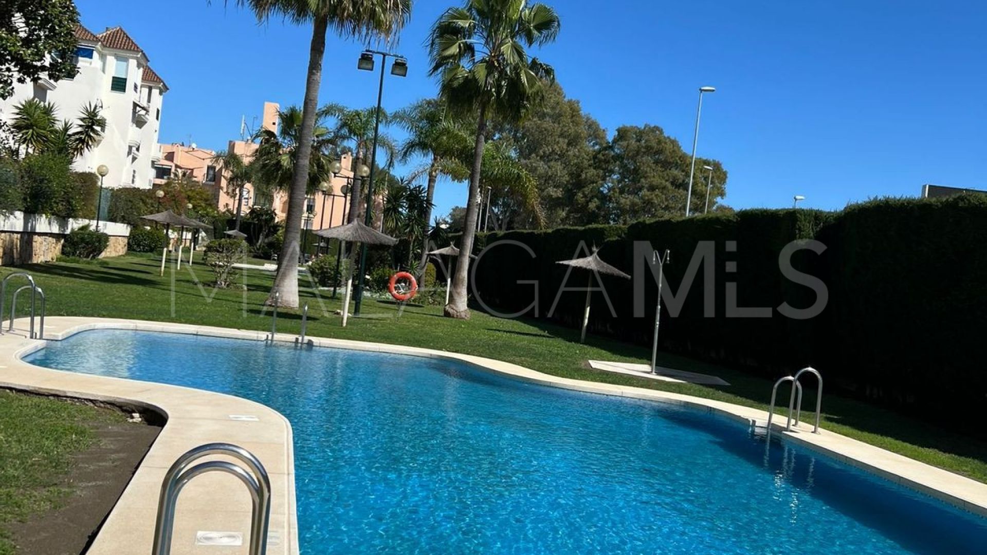 Erdgeschosswohnung for sale in Nueva Andalucia