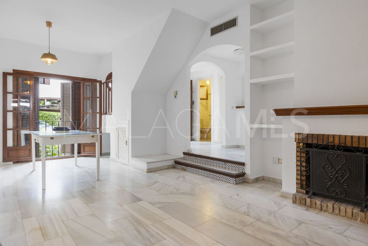 Maison de ville for sale in Estepona