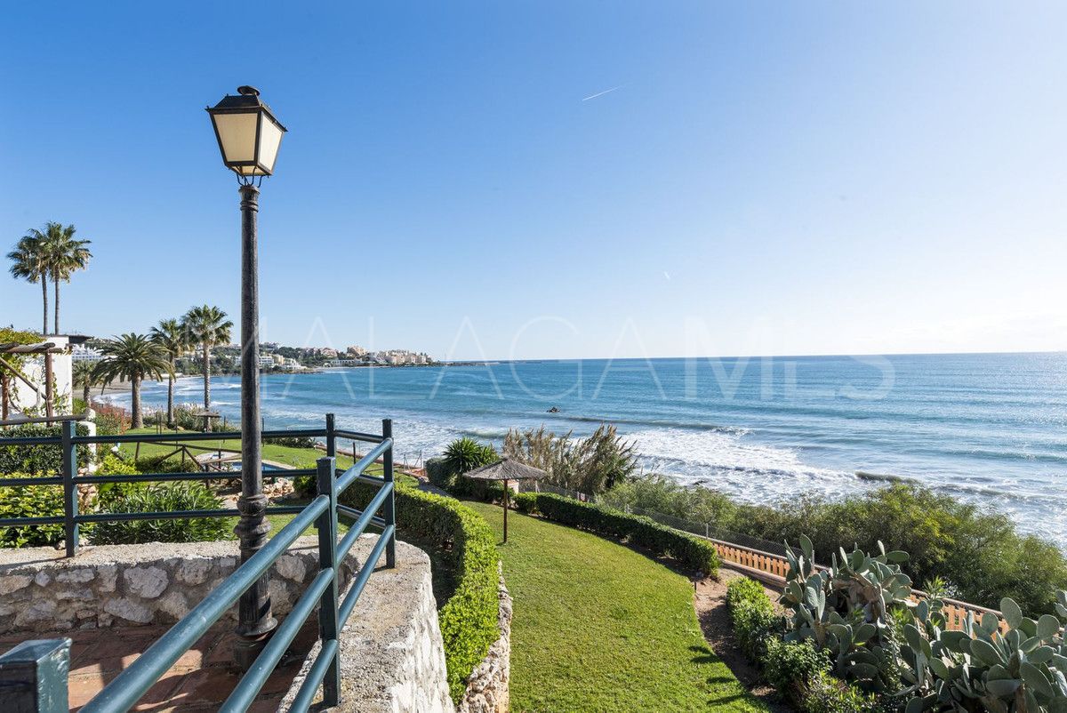 Maison de ville for sale in Estepona