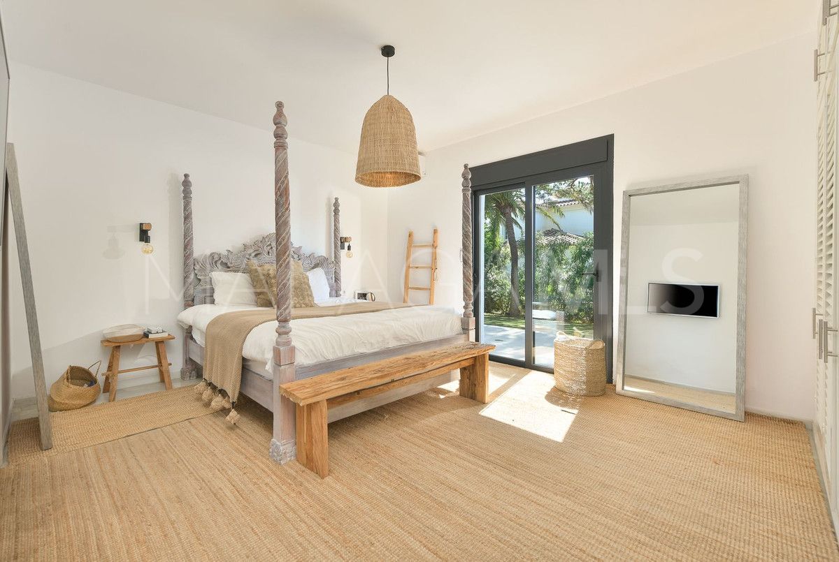 Villa for sale in Hacienda las Chapas