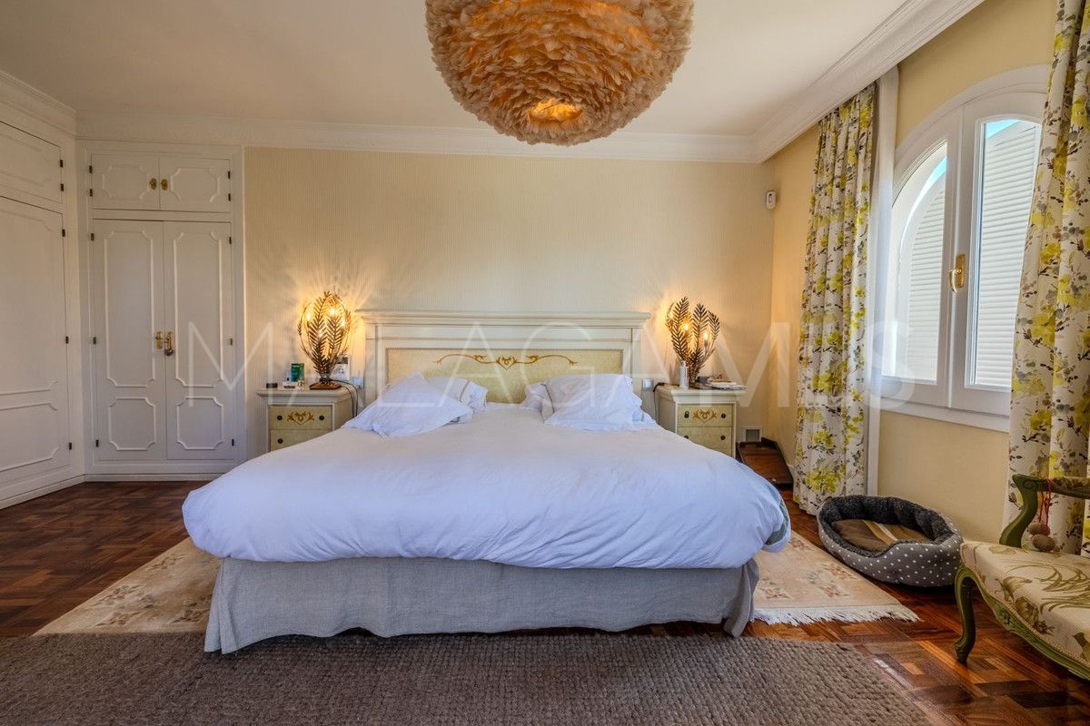For sale 5 bedrooms villa in Marbella City