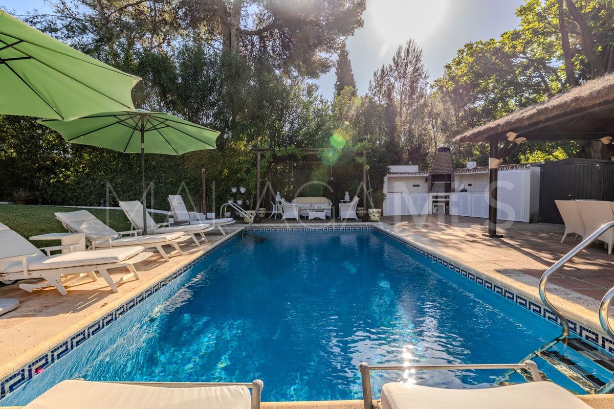 For sale 5 bedrooms villa in Marbella City