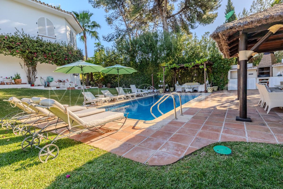 For sale 5 bedrooms villa in Marbella City