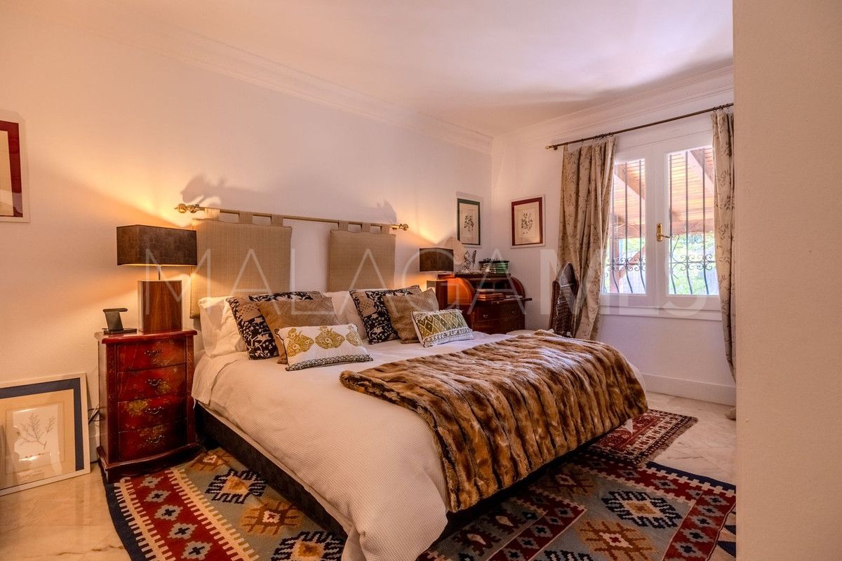 For sale 5 bedrooms villa in Marbella City