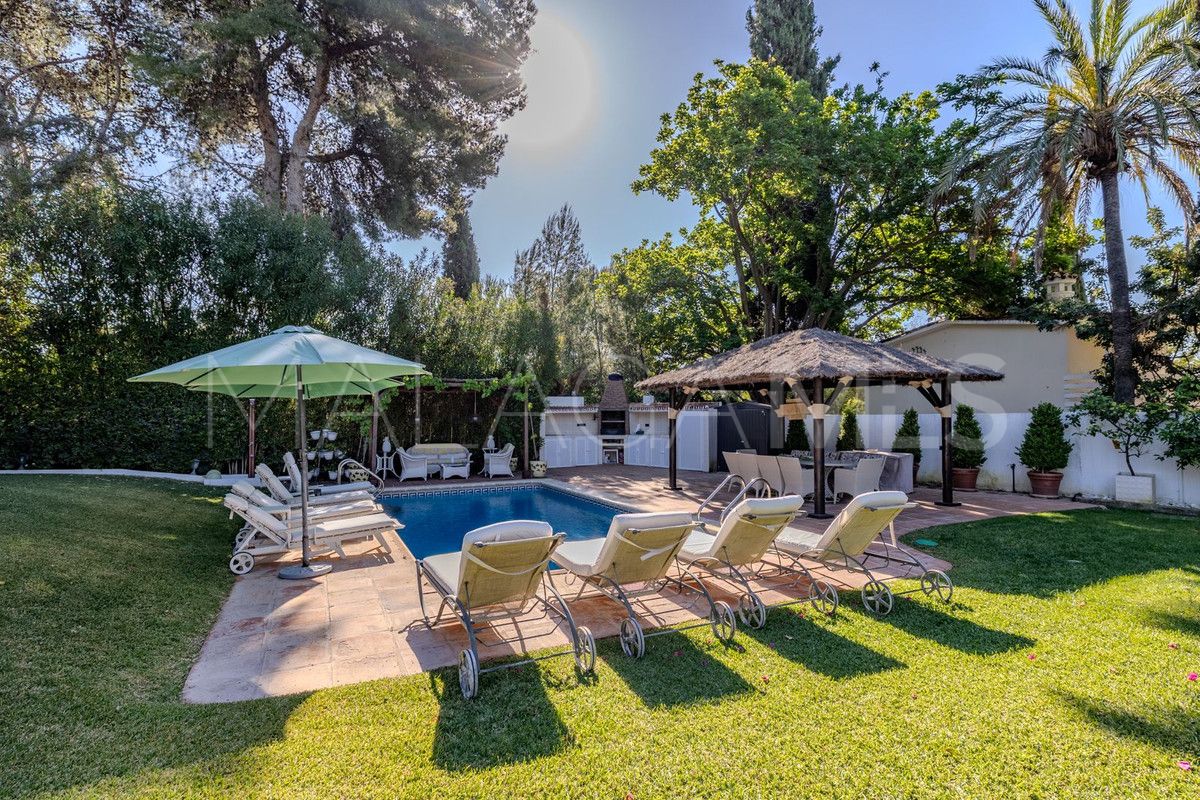 For sale 5 bedrooms villa in Marbella City
