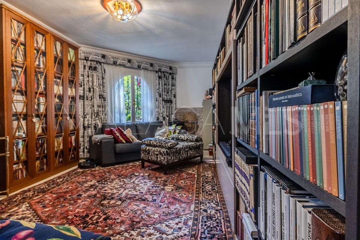 For sale 5 bedrooms villa in Marbella City