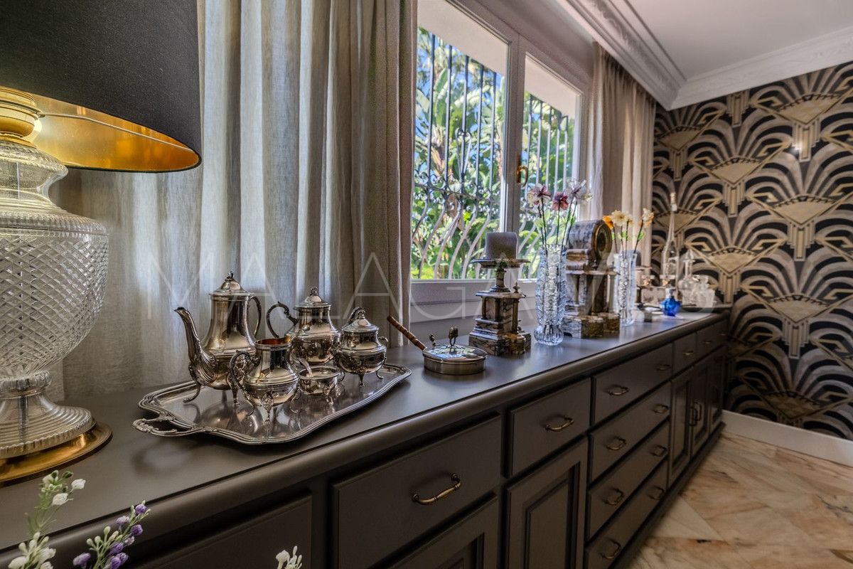 For sale 5 bedrooms villa in Marbella City