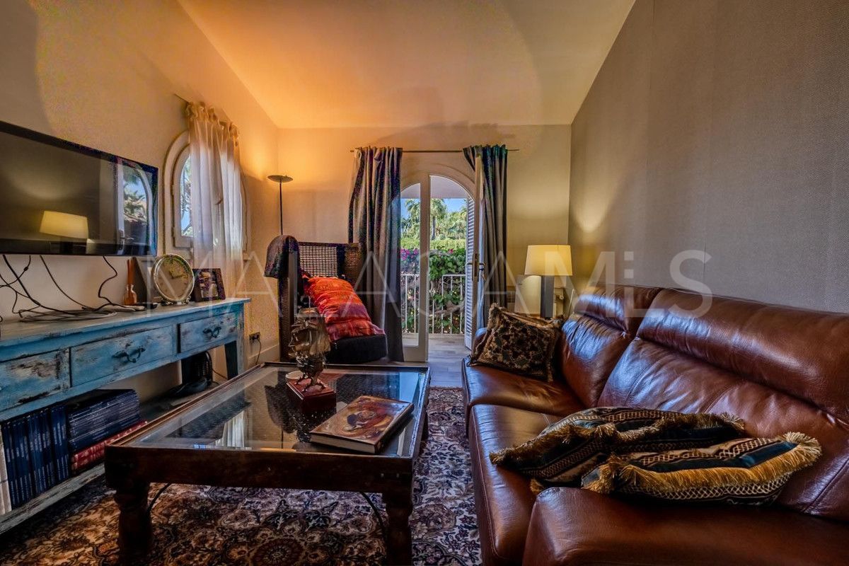 For sale 5 bedrooms villa in Marbella City