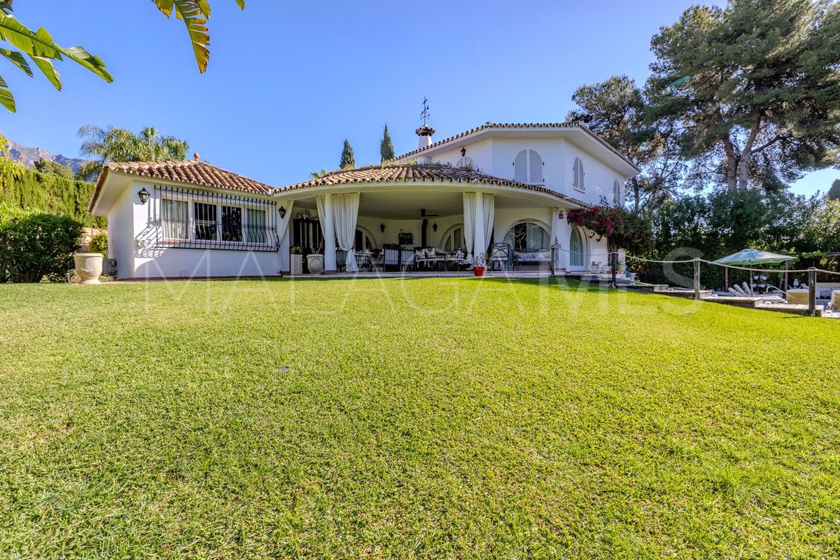 For sale 5 bedrooms villa in Marbella City