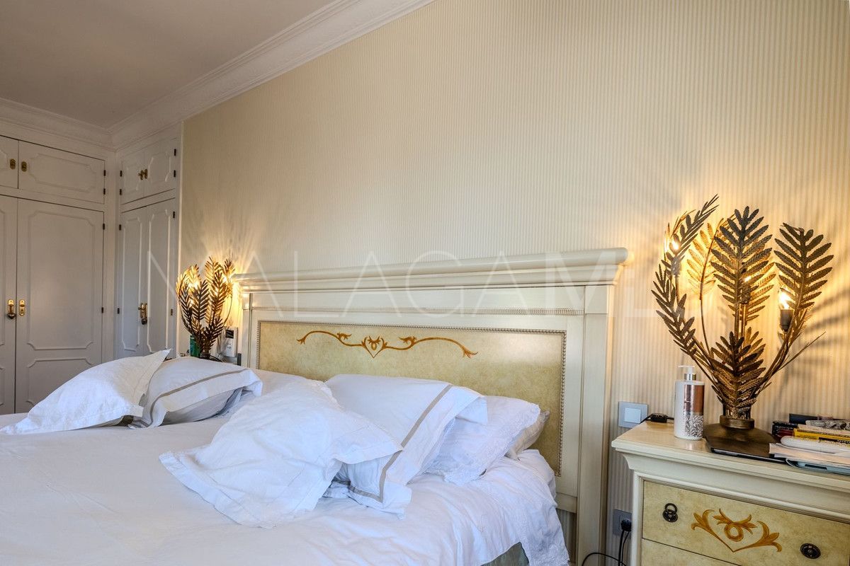For sale 5 bedrooms villa in Marbella City