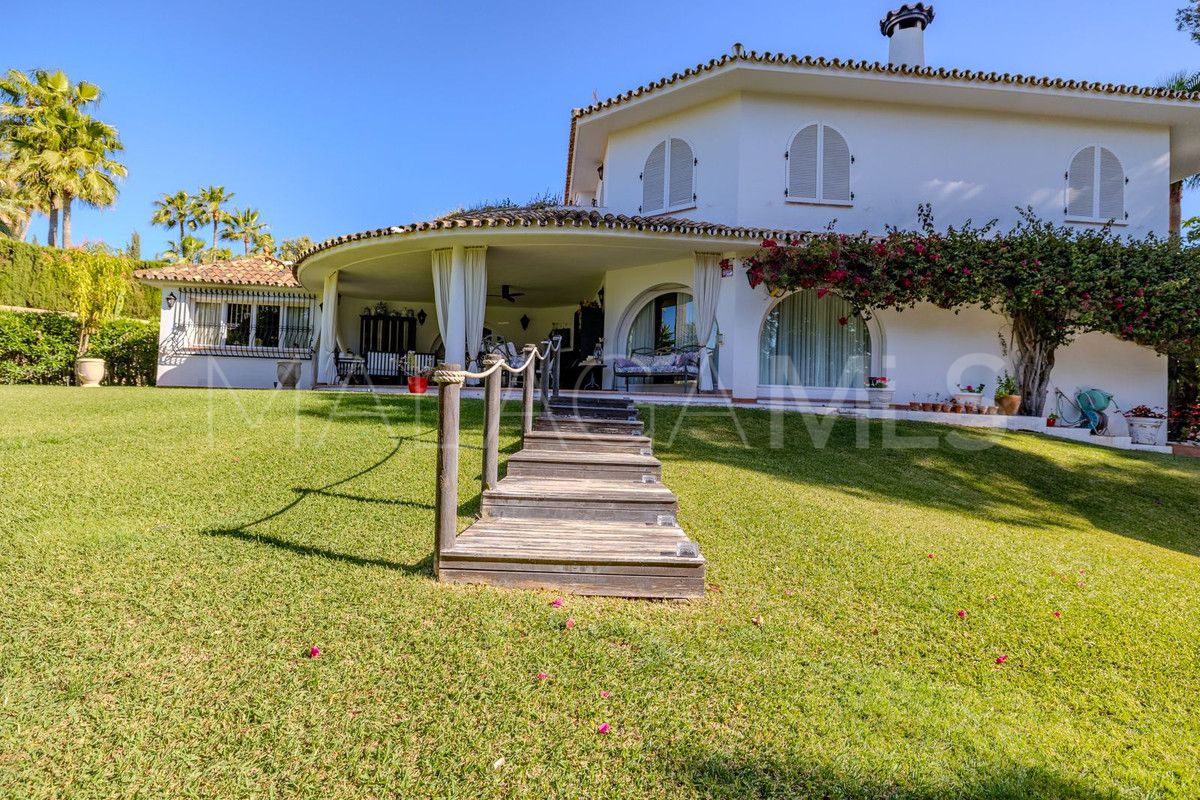 For sale 5 bedrooms villa in Marbella City