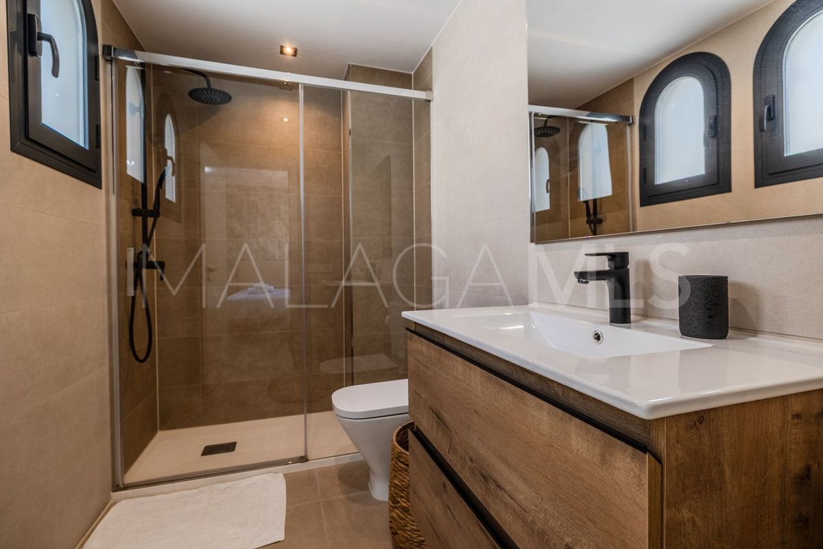 Town house for sale in Estepona with 3 bedrooms