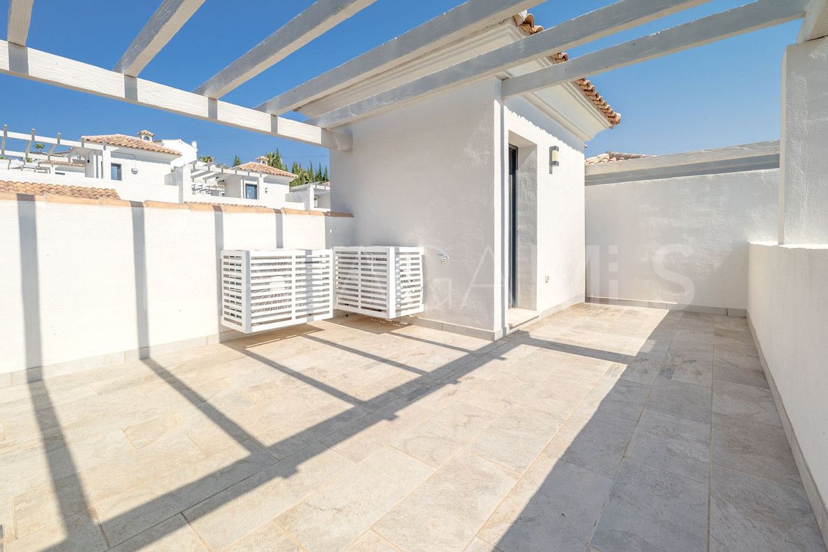 Town house for sale in Estepona with 3 bedrooms