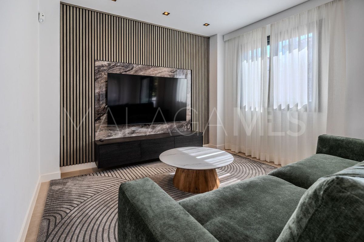 Town house for sale in Estepona with 3 bedrooms