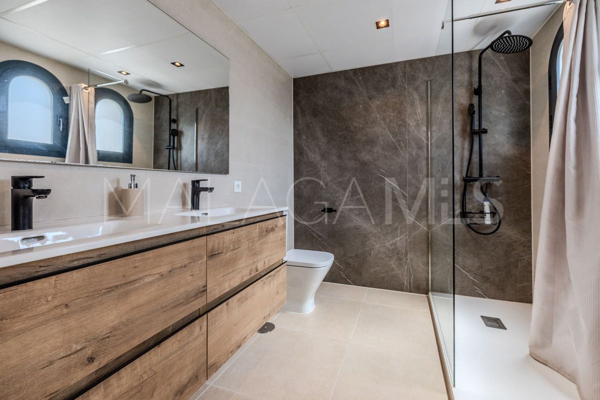 Town house for sale in Estepona with 3 bedrooms