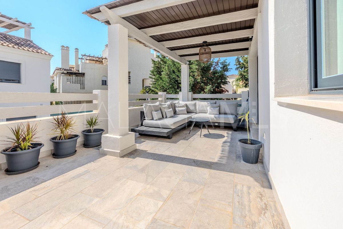 Town house for sale in Estepona with 3 bedrooms