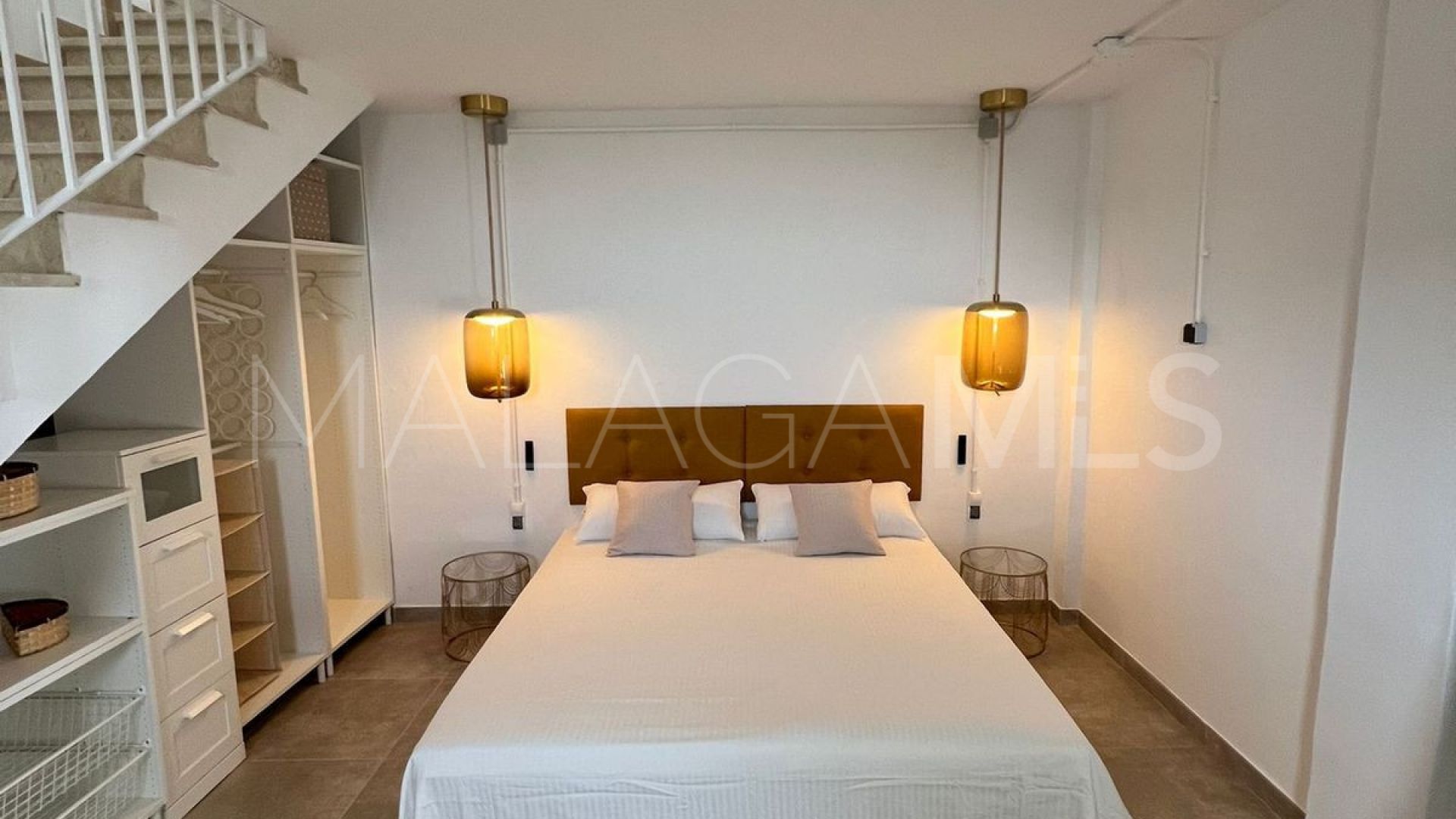 Apartamento planta baja for sale in Istan de 2 bedrooms