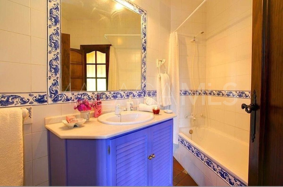 Finca for sale in Arriate